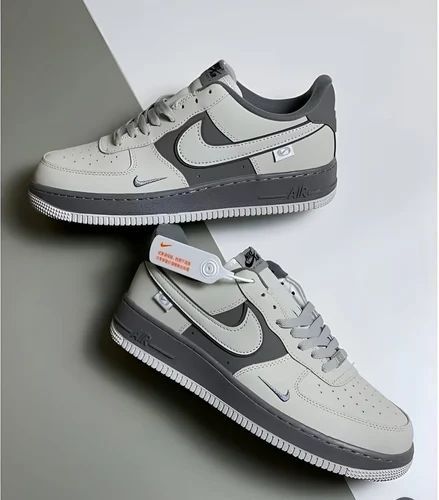 NIKE AIRFORCE ONE GREY METALLIC